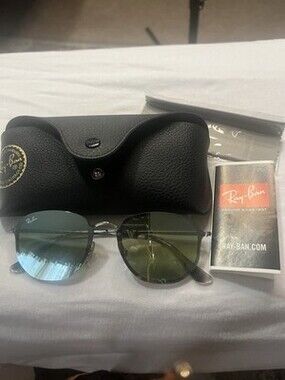 Ray-Ban